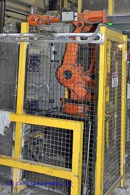 Detailed Pictures of Buhler Squeeze Cast Die Casting Machine DCMP-2004