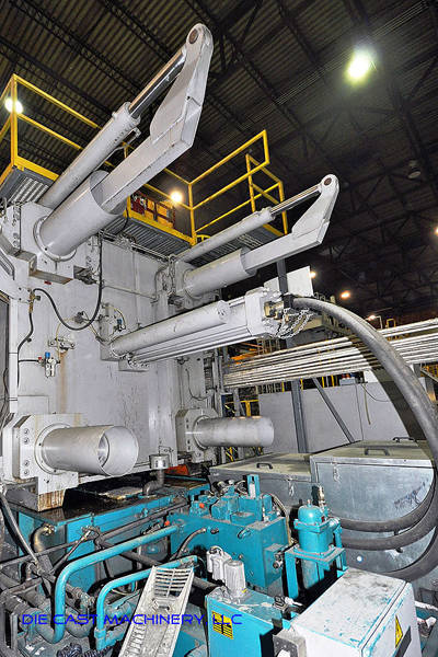 Detailed Pictures of Buhler Squeeze Cast Die Casting Machine DCMP-2004