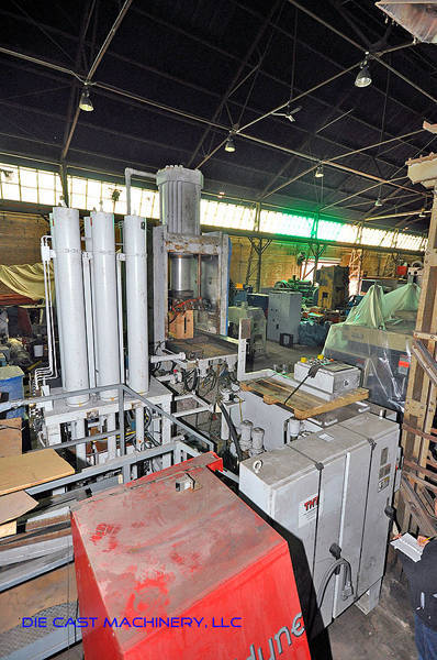 Fotos Detalladas de THT Máquina de Fundición Vertical DCMP-2168