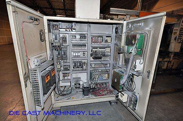 Detailed Pictures of Ube Cold Chamber Die Casting Machine DCMP-2204 Detailed Pictures of Ube Cold Chamber Die Casting Machine DCMP-2204