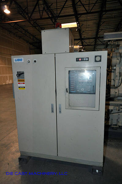 Detailed Pictures of Ube Cold Chamber Die Casting Machine DCMP-2204 Detailed Pictures of Ube Cold Chamber Die Casting Machine DCMP-2204