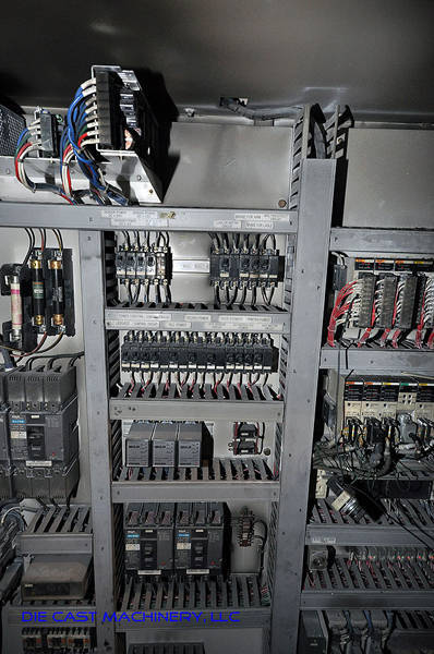 Detailed Pictures of Ube Cold Chamber Die Casting Machine DCMP-2204 Detailed Pictures of Ube Cold Chamber Die Casting Machine DCMP-2204