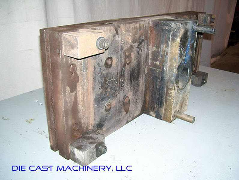 Detailed Pictures of DME Heavy Duty, Double Unit, Cold Chamber Aluminum master unit die holder DCMP-2406