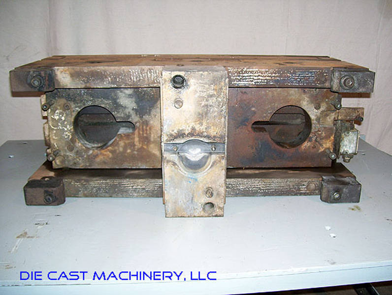 Detailed Pictures of DME Heavy Duty, Double Unit, Cold Chamber Aluminum master unit die holder DCMP-2406