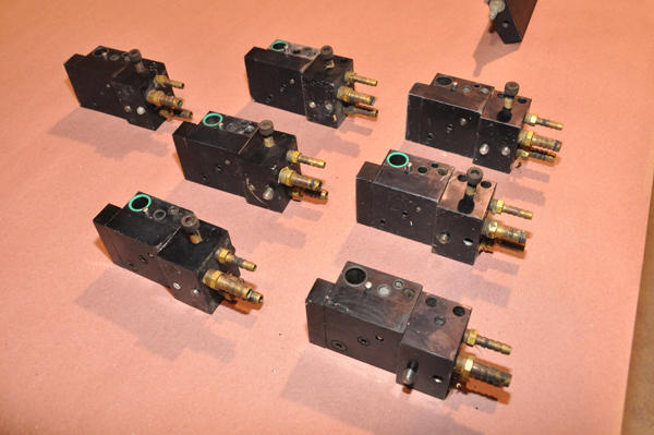 Detailed Pictures of Wollin Wollin Die Spray Manifold for Automated Reciprocator Sprayer DCMP-2780