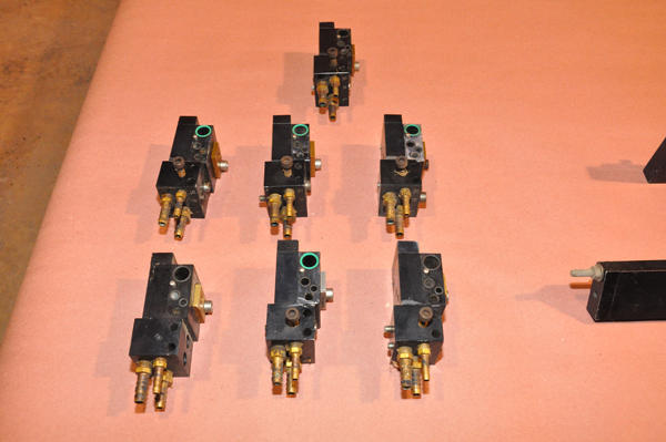 Detailed Pictures of Wollin Wollin Die Spray Manifold for Automated Reciprocator Sprayer DCMP-2780