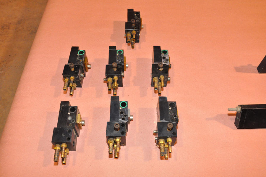 Detailed Pictures of Wollin Wollin Die Spray Manifold for Automated Reciprocator Sprayer DCMP-2780