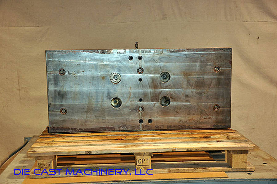 Detailed Pictures of DME Heavy Duty, Double Unit, Hot Chamber Zinc master unit die holder DCMP-2807