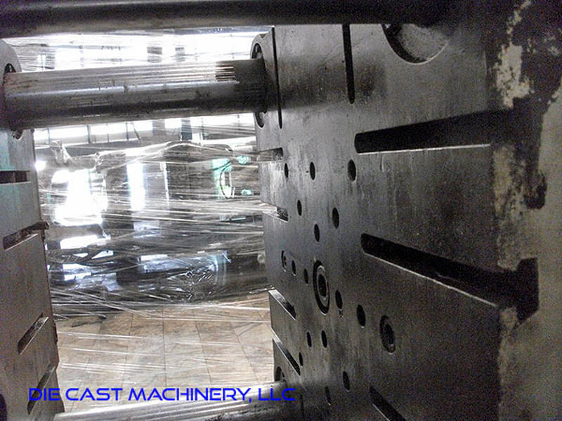 Detailed Pictures of Toshiba Cold Chamber Die Casting Machine DCMP-2906 Detailed Pictures of Toshiba Cold Chamber Die Casting Machine DCMP-2906