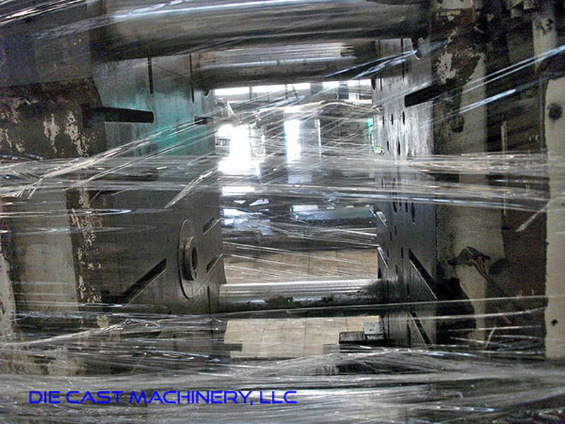 Detailed Pictures of Toshiba Cold Chamber Die Casting Machine DCMP-2906 Detailed Pictures of Toshiba Cold Chamber Die Casting Machine DCMP-2906