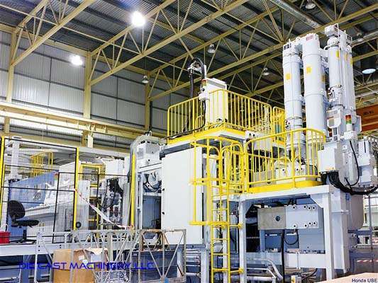 Detailed Pictures of Ube Cold Chamber Die Casting Machine DCMP-2967