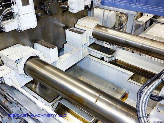 Detailed Pictures of Ube Cold Chamber Die Casting Machine DCMP-2967