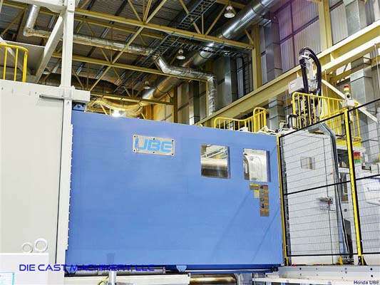 Detailed Pictures of Ube Cold Chamber Die Casting Machine DCMP-2967