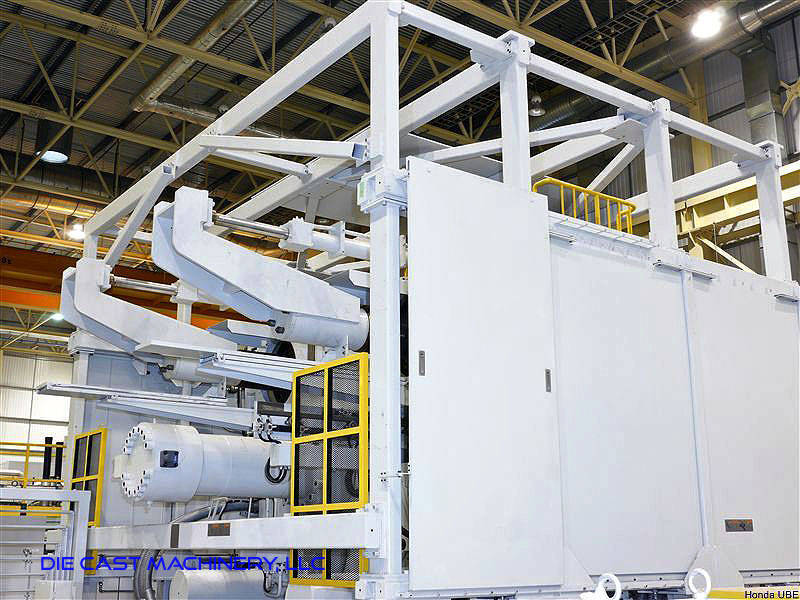 Detailed Pictures of Ube Cold Chamber Die Casting Machine DCMP-2967