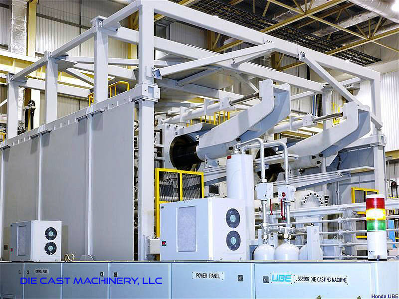 Detailed Pictures of Ube Cold Chamber Die Casting Machine DCMP-2967