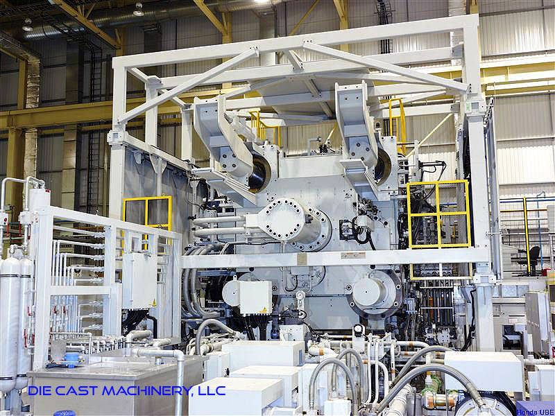 Detailed Pictures of Ube Cold Chamber Die Casting Machine DCMP-2967