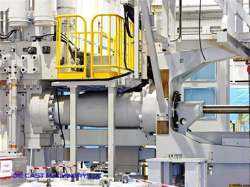 Detailed Pictures of Ube Cold Chamber Die Casting Machine DCMP-2967