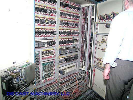 Detailed Pictures of Toshiba Cold Chamber Die Casting Machine DCMP-2990 Detailed Pictures of Toshiba Cold Chamber Die Casting Machine DCMP-2990