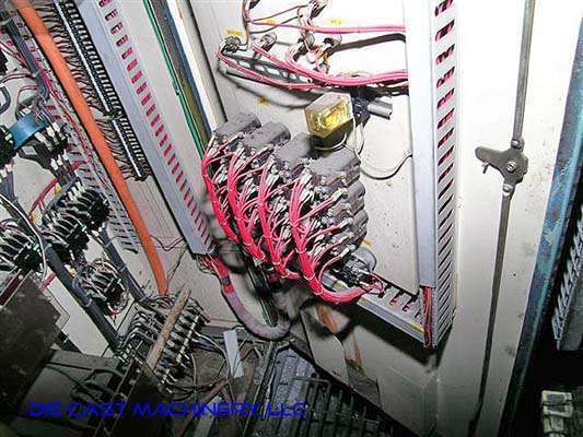 Detailed Pictures of Toshiba Cold Chamber Die Casting Machine DCMP-2990 Detailed Pictures of Toshiba Cold Chamber Die Casting Machine DCMP-2990