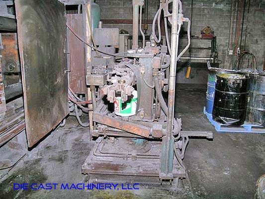 Image of Horizontal Cold Chamber Aluminum High Pressure Die Casting Machine For_Sale DCM-2990 Picture of Model Toshiba DC 500 DCMP-2990