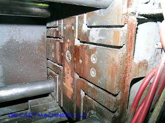 Detailed Pictures of Toshiba Cold Chamber Die Casting Machine DCMP-2990 Detailed Pictures of Toshiba Cold Chamber Die Casting Machine DCMP-2990