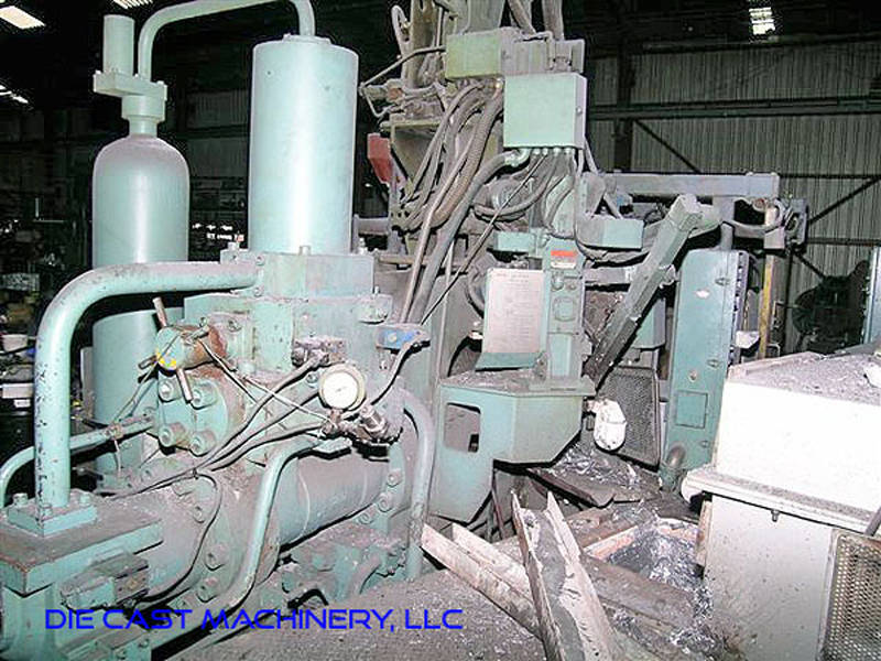 Detailed Pictures of Toshiba Cold Chamber Die Casting Machine DCMP-2990 Detailed Pictures of Toshiba Cold Chamber Die Casting Machine DCMP-2990