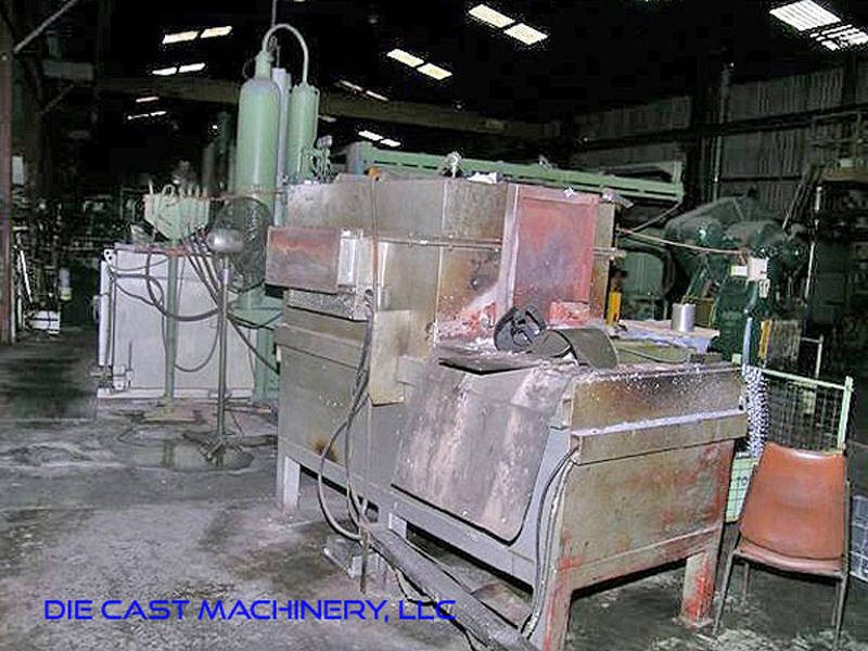 Detailed Pictures of Toshiba Cold Chamber Die Casting Machine DCMP-2990 Detailed Pictures of Toshiba Cold Chamber Die Casting Machine DCMP-2990