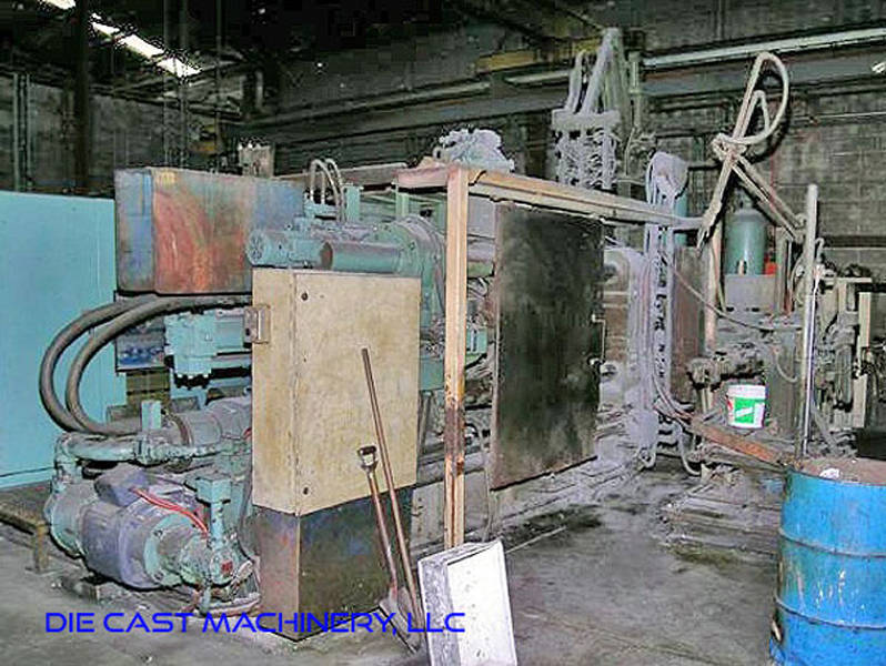 Detailed Pictures of Toshiba Cold Chamber Die Casting Machine DCMP-2990 Detailed Pictures of Toshiba Cold Chamber Die Casting Machine DCMP-2990