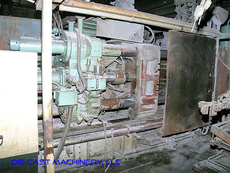 Detailed Pictures of Toshiba Cold Chamber Die Casting Machine DCMP-2990 Detailed Pictures of Toshiba Cold Chamber Die Casting Machine DCMP-2990