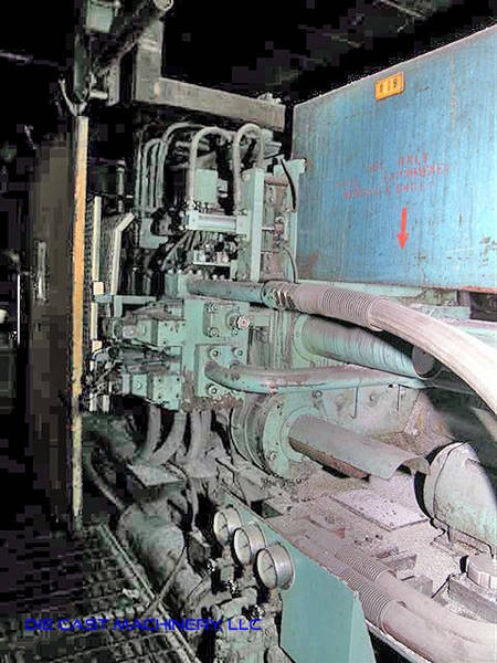 Detailed Pictures of Toshiba Cold Chamber Die Casting Machine DCMP-2990 Detailed Pictures of Toshiba Cold Chamber Die Casting Machine DCMP-2990