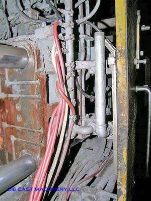 Detailed Pictures of Toshiba Cold Chamber Die Casting Machine DCMP-3011 Detailed Pictures of Toshiba Cold Chamber Die Casting Machine DCMP-3011