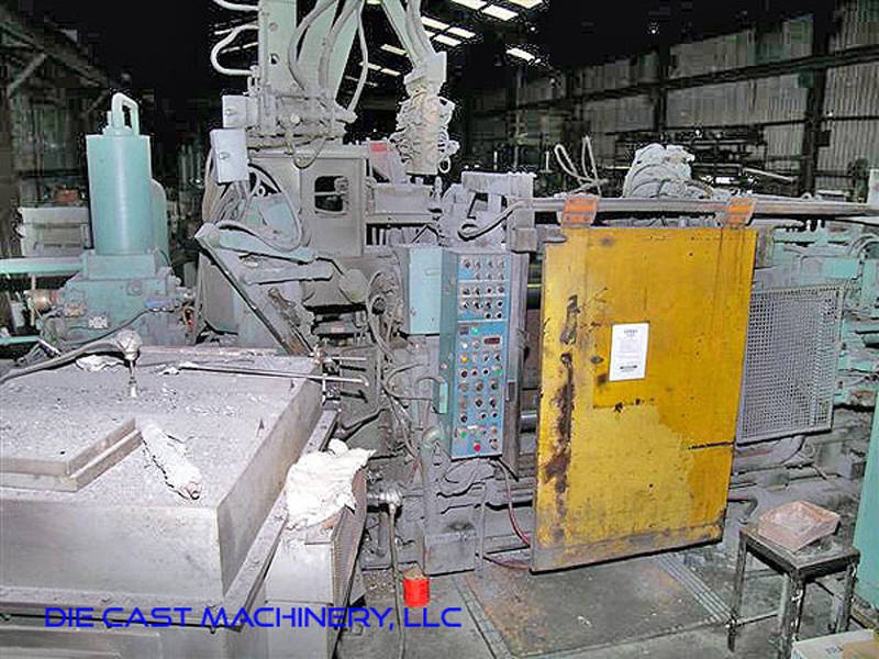 Detailed Pictures of Toshiba Cold Chamber Die Casting Machine DCMP-3011 Detailed Pictures of Toshiba Cold Chamber Die Casting Machine DCMP-3011