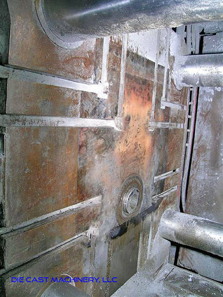 Detailed Pictures of Toshiba Cold Chamber Die Casting Machine DCMP-3011 Detailed Pictures of Toshiba Cold Chamber Die Casting Machine DCMP-3011