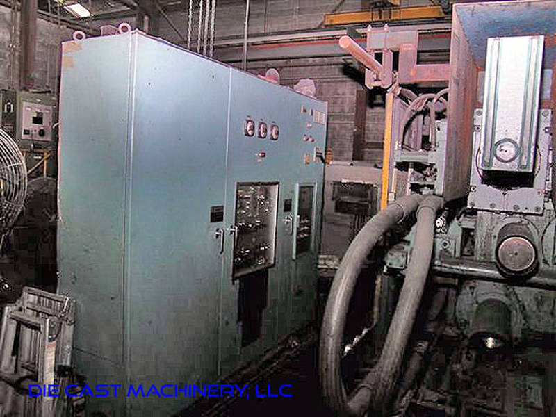 Detailed Pictures of Toshiba Cold Chamber Die Casting Machine DCMP-3011 Detailed Pictures of Toshiba Cold Chamber Die Casting Machine DCMP-3011
