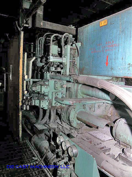 Detailed Pictures of Toshiba Cold Chamber Die Casting Machine DCMP-3011 Detailed Pictures of Toshiba Cold Chamber Die Casting Machine DCMP-3011