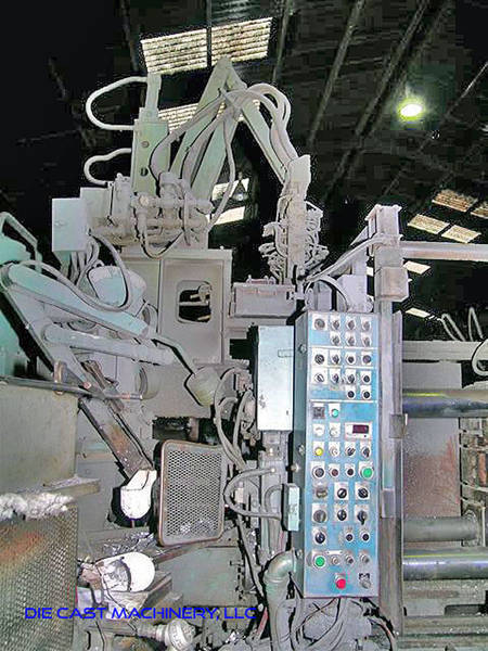 Detailed Pictures of Toshiba Cold Chamber Die Casting Machine DCMP-3011 Detailed Pictures of Toshiba Cold Chamber Die Casting Machine DCMP-3011