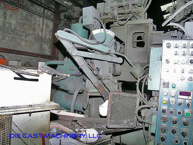 Detailed Pictures of Toshiba Cold Chamber Die Casting Machine DCMP-3011 Detailed Pictures of Toshiba Cold Chamber Die Casting Machine DCMP-3011