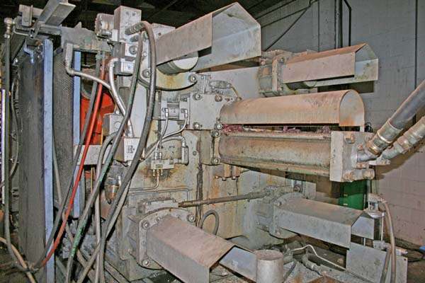 Detailed Pictures of Kux Machinery Cold Chamber Die Casting Machine DCMP-3026 Detailed Pictures of Kux Machinery Cold Chamber Die Casting Machine DCMP-3026