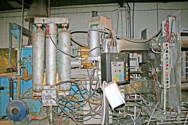 Detailed Pictures of Kux Machinery Cold Chamber Die Casting Machine DCMP-3026 Detailed Pictures of Kux Machinery Cold Chamber Die Casting Machine DCMP-3026