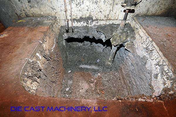 Detailed Pictures of Homel Stack Melting & Holding Furnace DCMP-3083