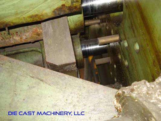 Detailed Pictures of Italpresse Cold Chamber Die Casting Machine DCMP-3292