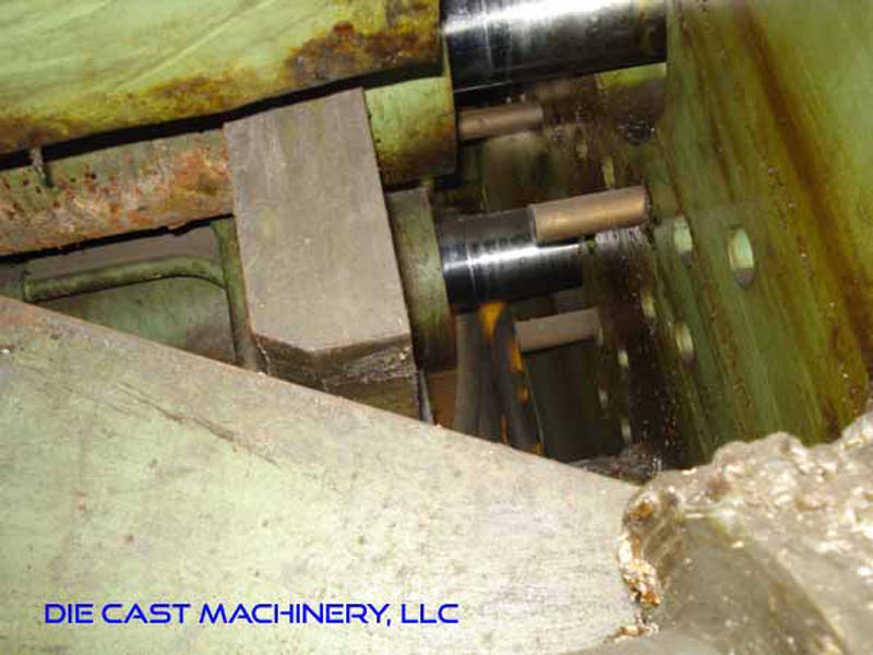 Detailed Pictures of Italpresse Cold Chamber Die Casting Machine DCMP-3292