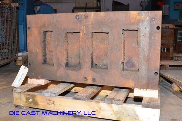 Picture of DME Standard Duty, Double Unit, Hot Chamber Zinc master unit die holder DCMP-3485