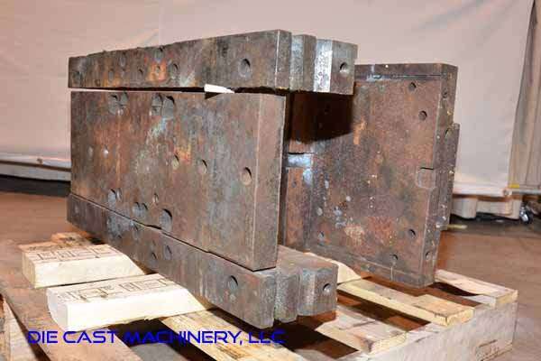 Picture of DME Standard Duty, Double Unit, Hot Chamber Zinc master unit die holder DCMP-3489