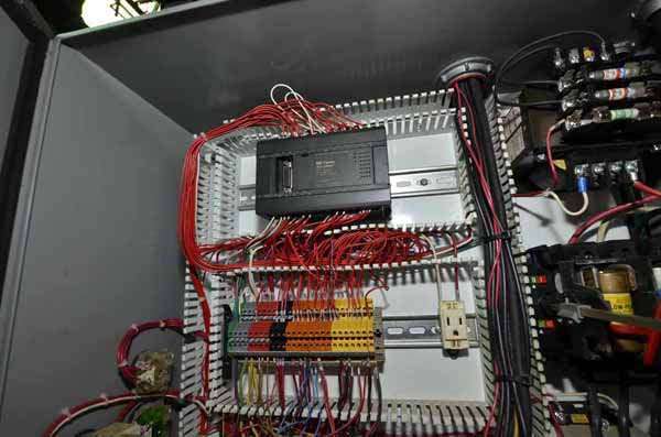 Picture of Southern Engineering Model 35-T Vertical Die Cast Trimming Press For_Sale DCM-3556