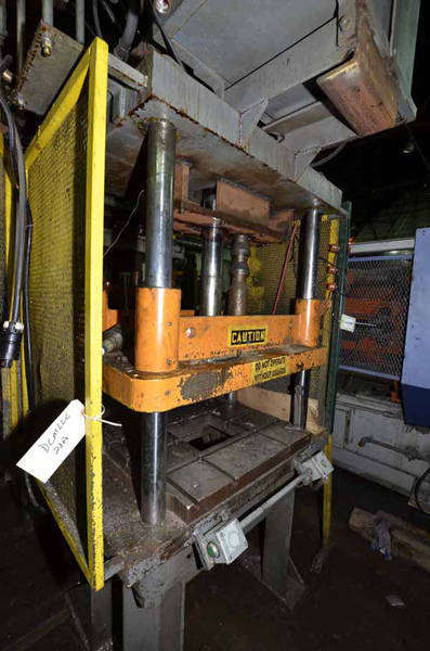 Picture of Southern Engineering Four Column (Post) Vertical Hydraulic Die Casting Trim Press DCMP-3556