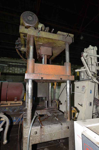 Picture of Metal Mechanics Four Column (Post) Vertical Hydraulic Die Casting Trim Press DCMP-3558