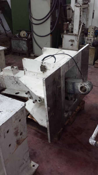 Detailed Pictures of Ube Squeeze Cast Die Casting Machine DCMP-3593 Detailed Pictures of Ube Squeeze Cast Die Casting Machine DCMP-3593