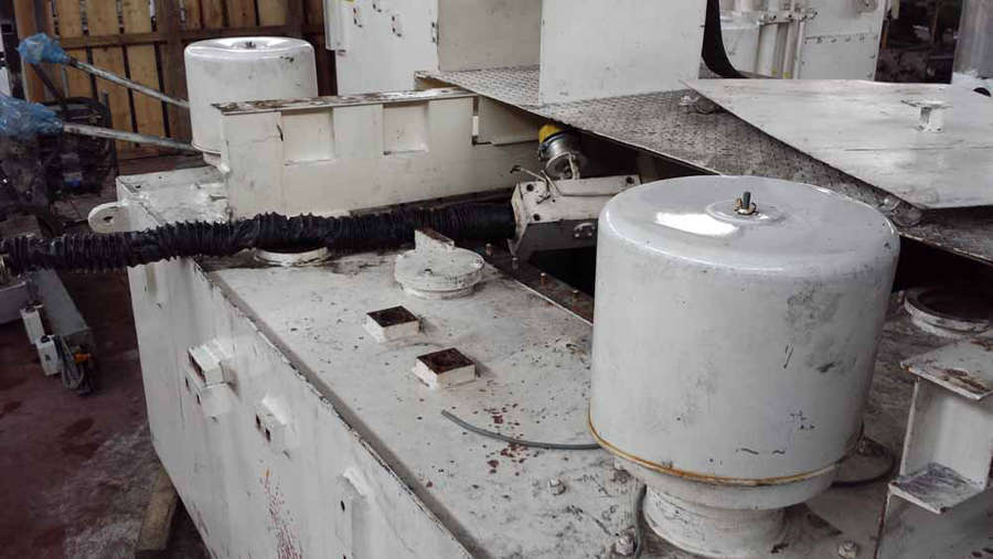 Detailed Pictures of Ube Squeeze Cast Die Casting Machine DCMP-3593 Detailed Pictures of Ube Squeeze Cast Die Casting Machine DCMP-3593