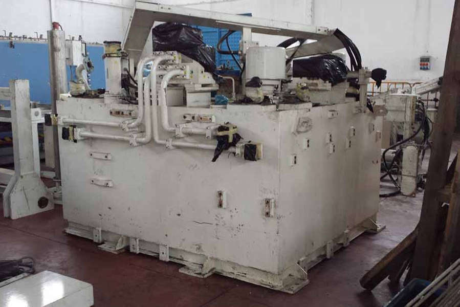 Detailed Pictures of Ube Squeeze Cast Die Casting Machine DCMP-3593 Detailed Pictures of Ube Squeeze Cast Die Casting Machine DCMP-3593